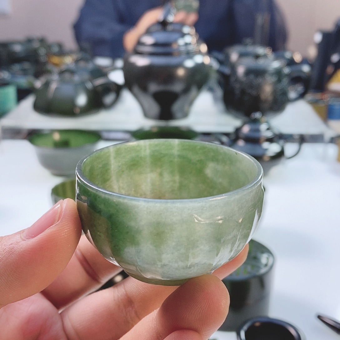 和田玉（青玉）把件未镶嵌微瑕