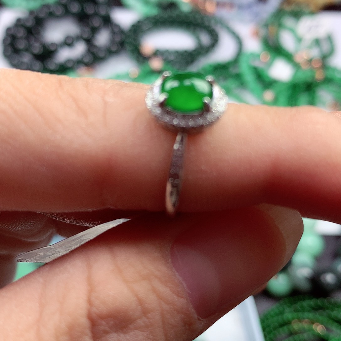 翡翠颈饰14K金镶嵌戒指