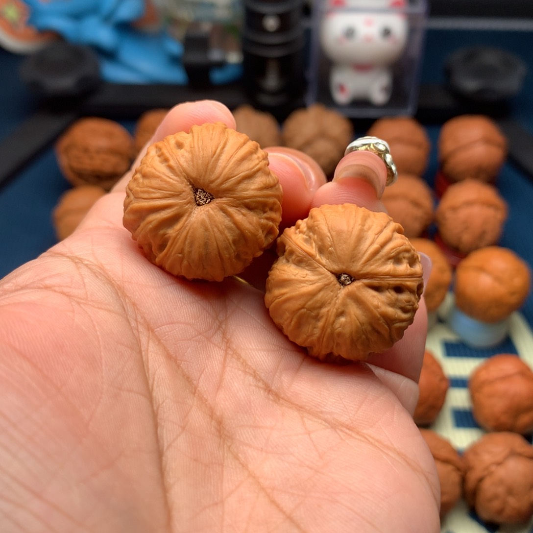 文玩核桃把件雨*核桃