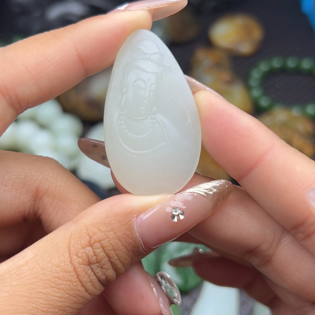 和田玉吊坠未镶嵌