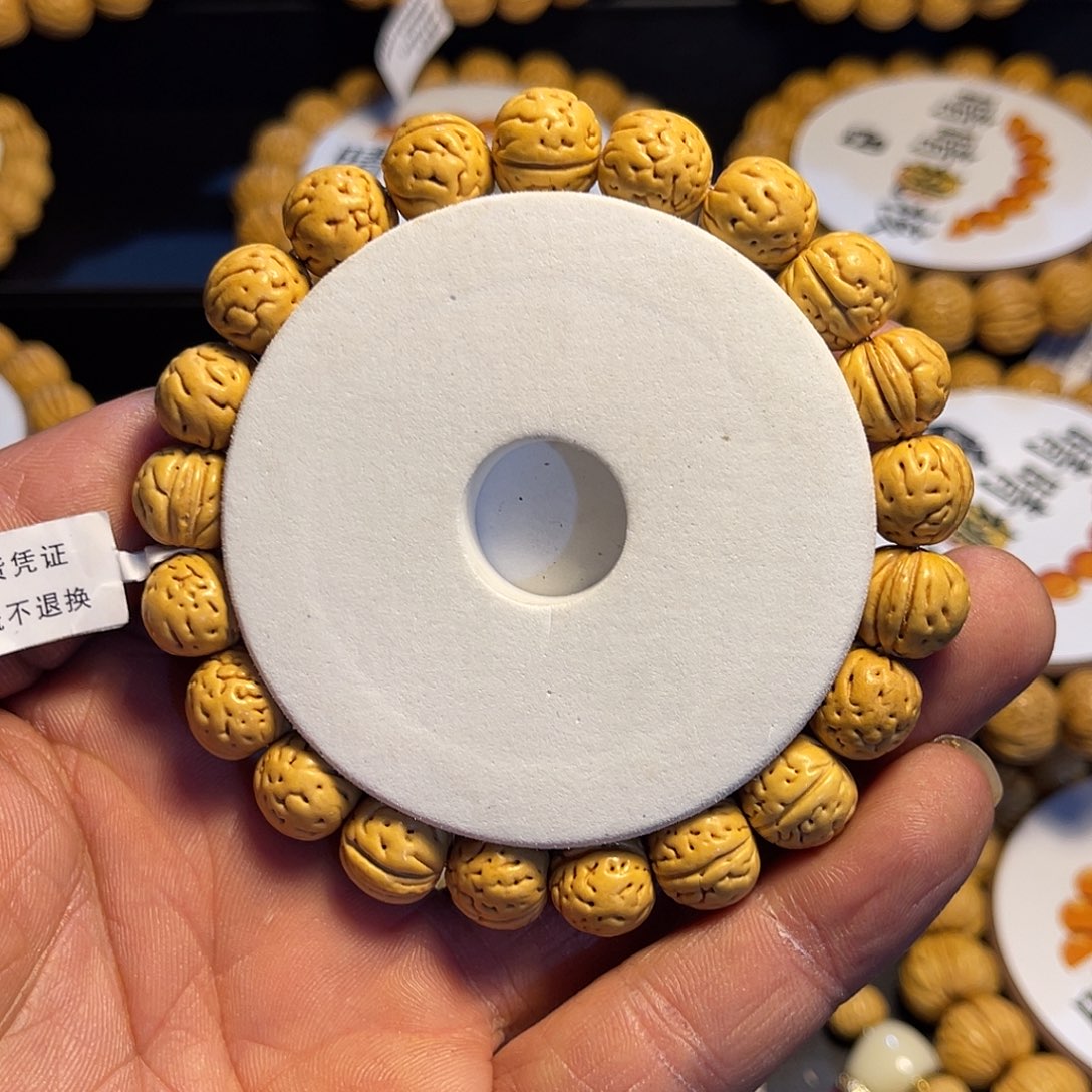 李***-桃核手串东北野生桃核