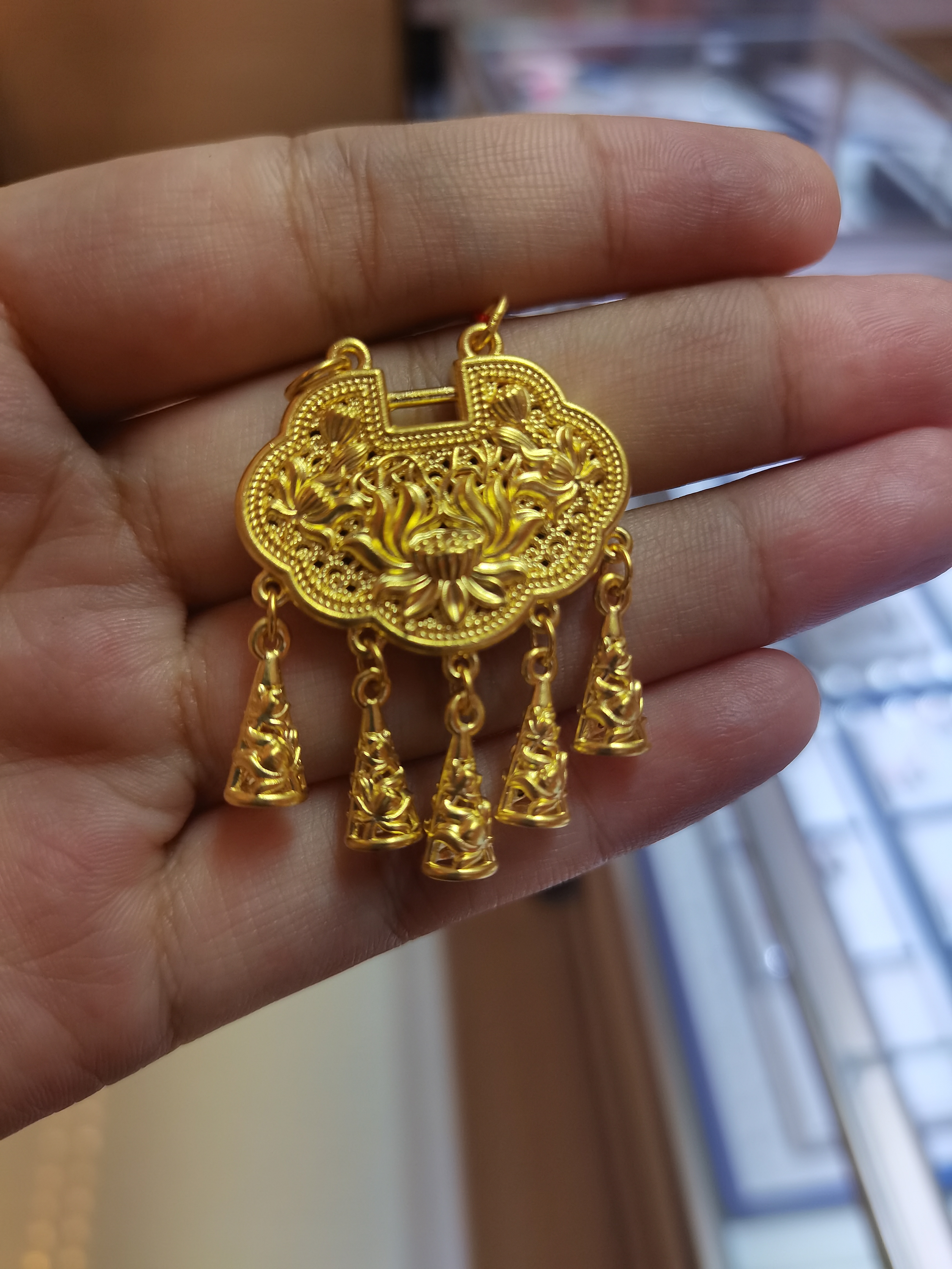 足金3D工艺同心莲锁