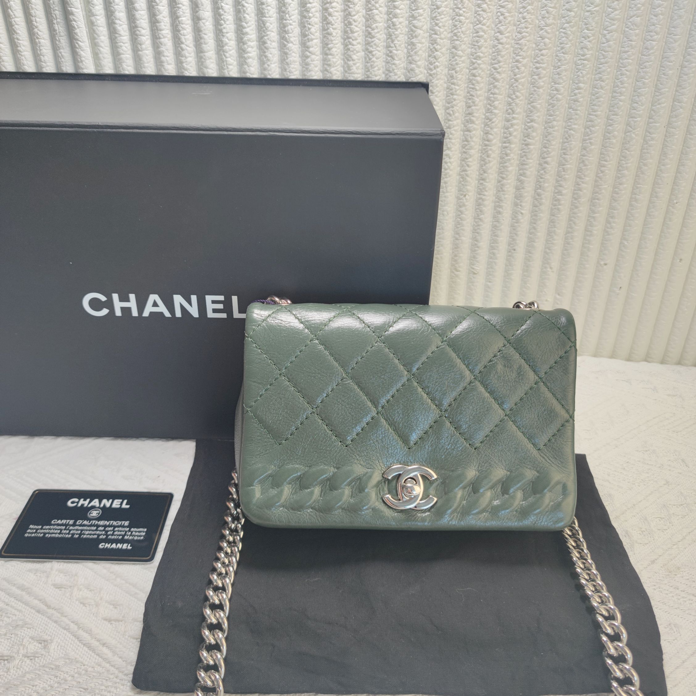 95新 Chanel/香奈儿 CHANEL香奈儿18B口盖包f斜挎包