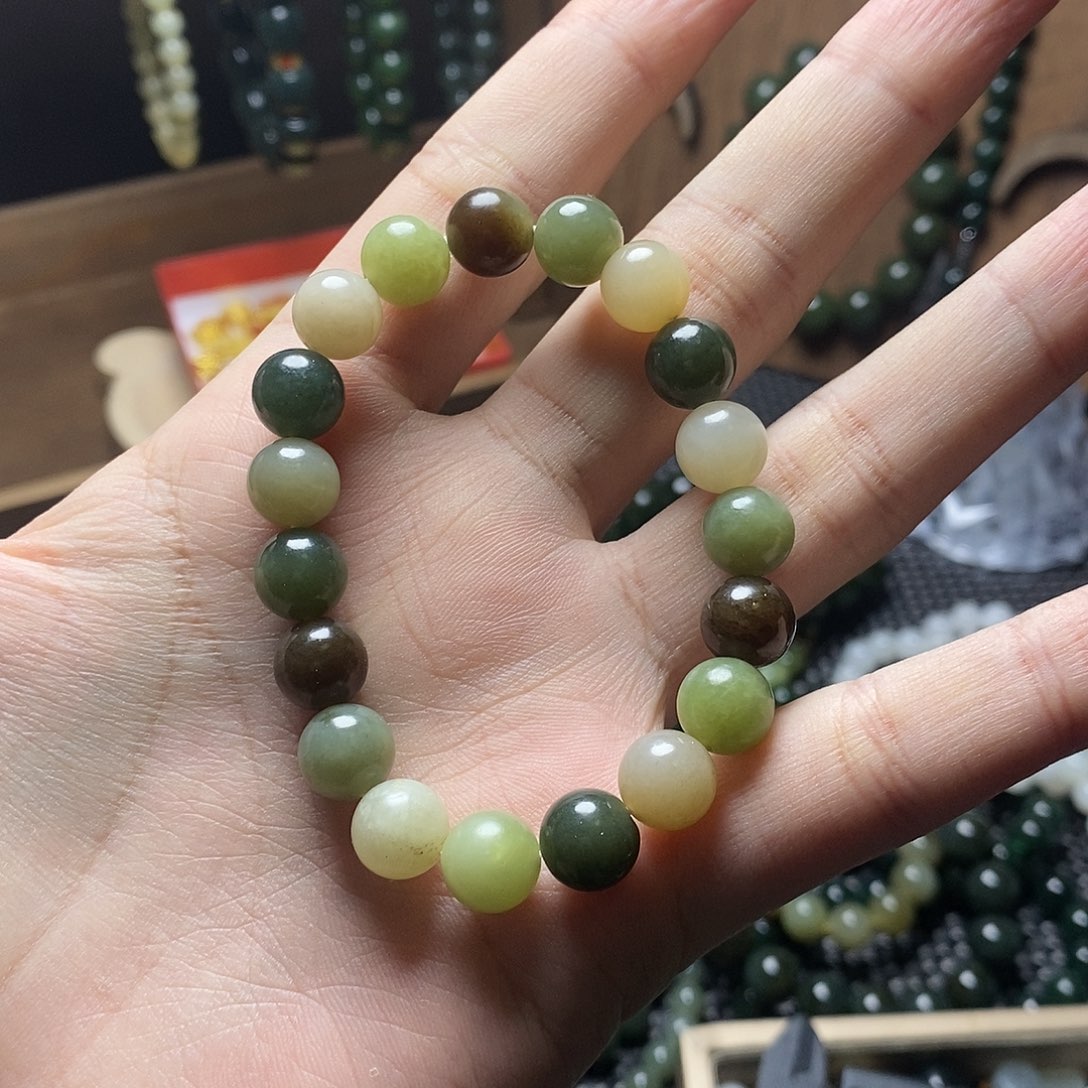 和田玉未镶嵌手串4