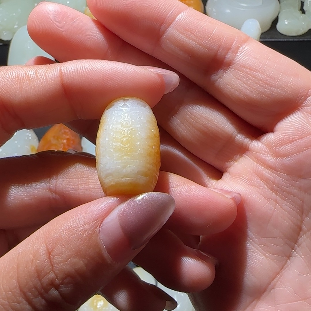 托***克和田玉未镶嵌颈饰