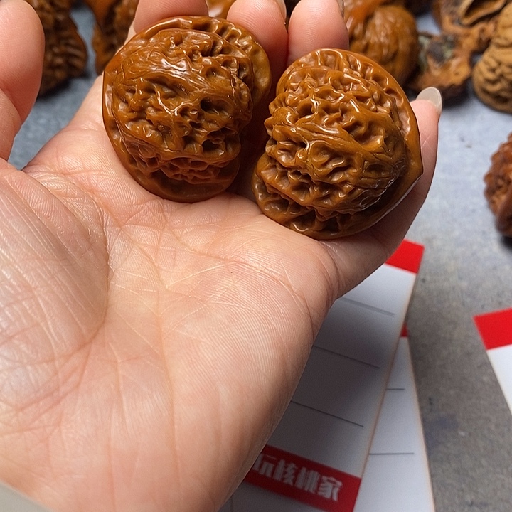 文玩核桃吊坠宫灯