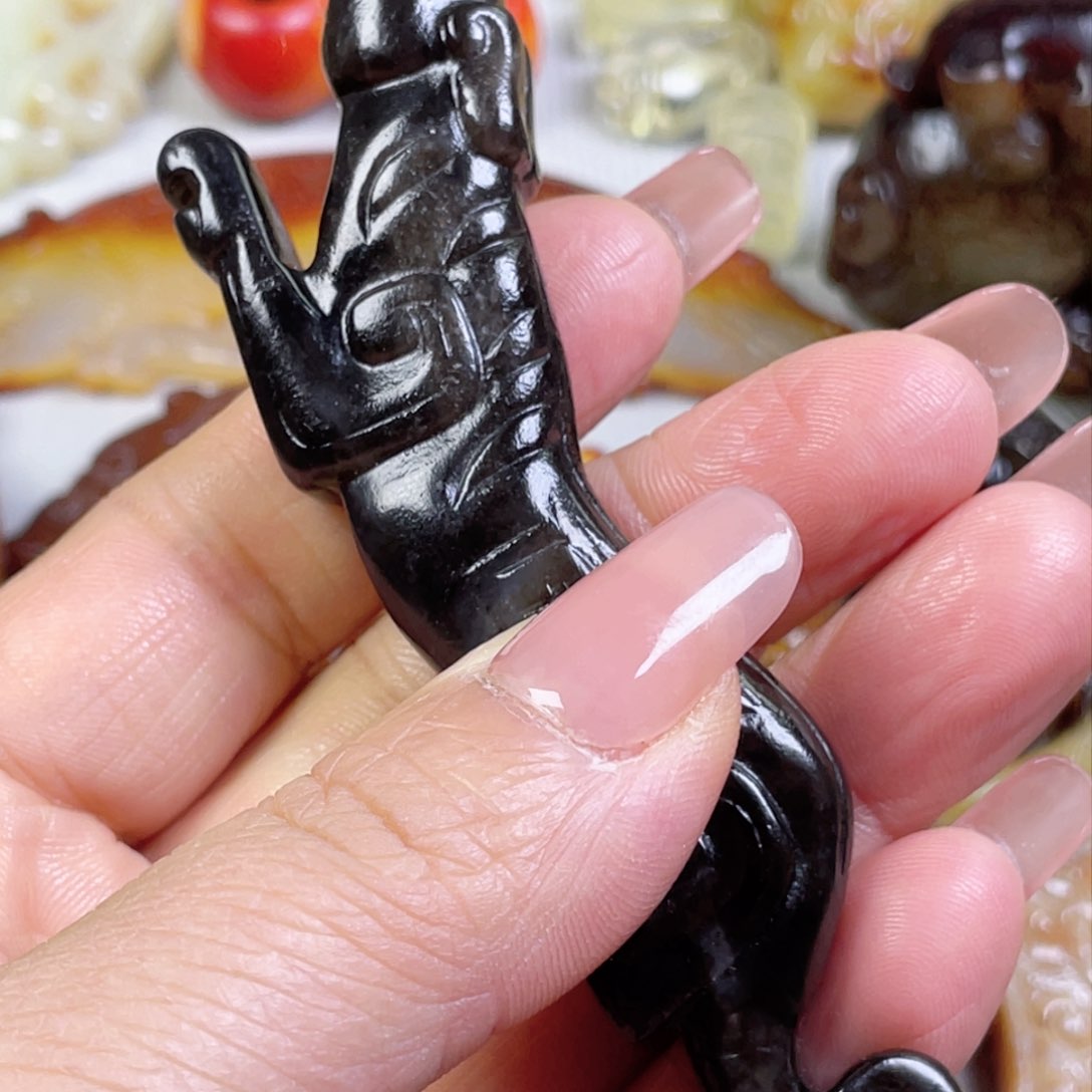 和田玉颈饰未镶嵌心*