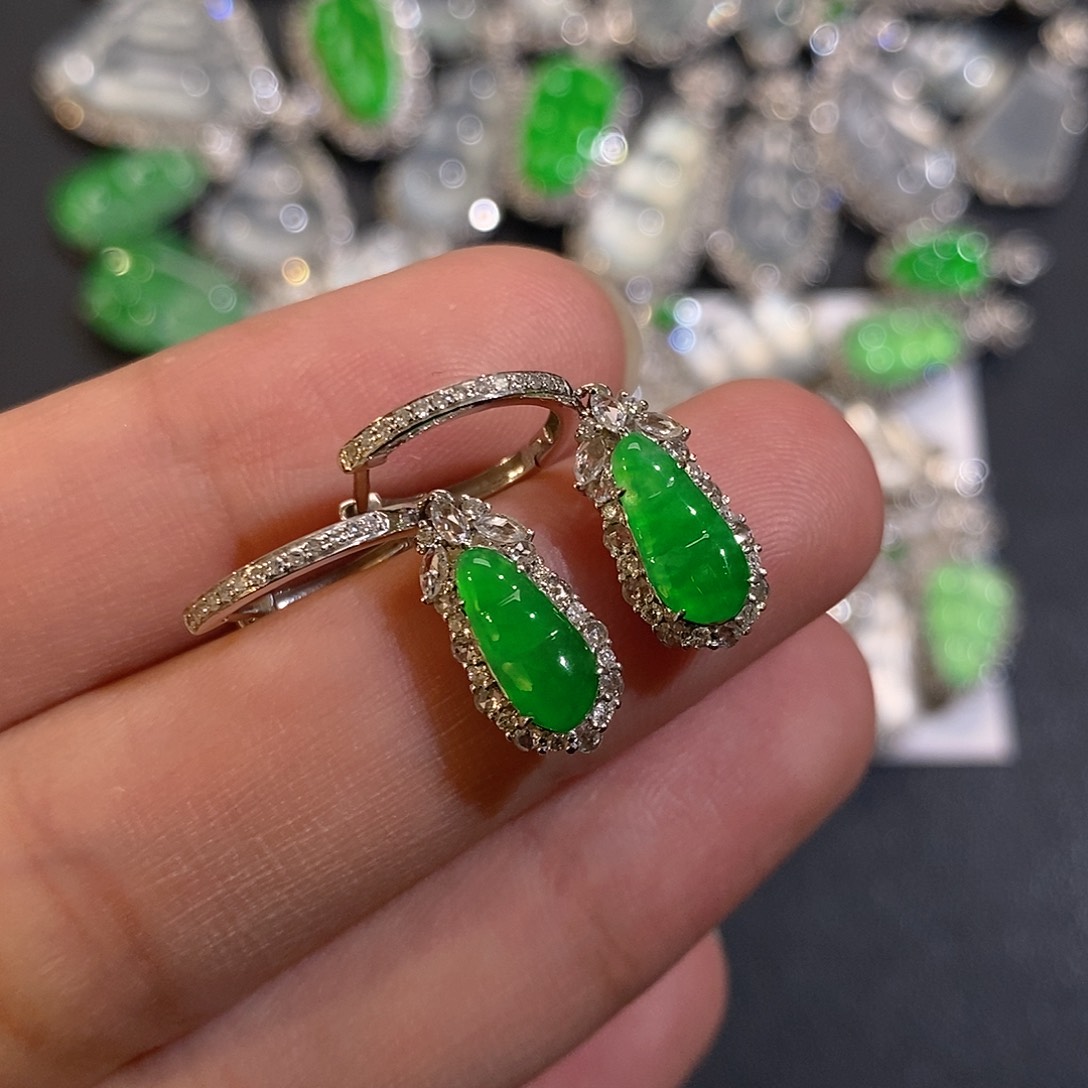 翡翠耳饰18K金镶嵌天然缅甸A货翡翠