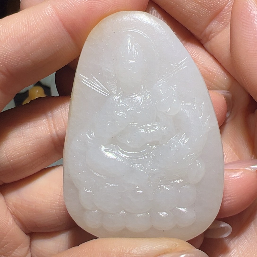 颈饰未镶嵌和田玉昆**石