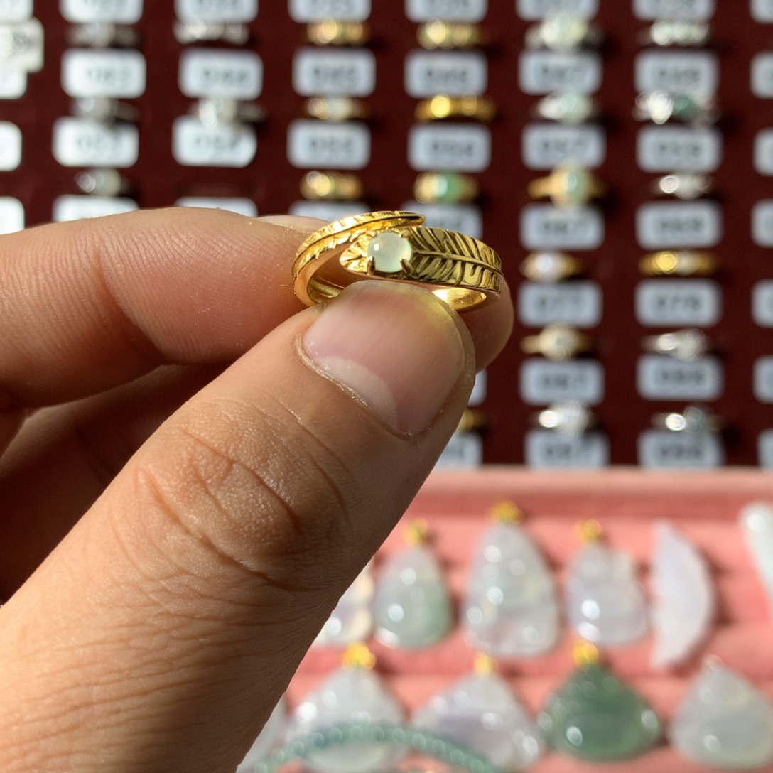 翡翠未镶嵌戒指017