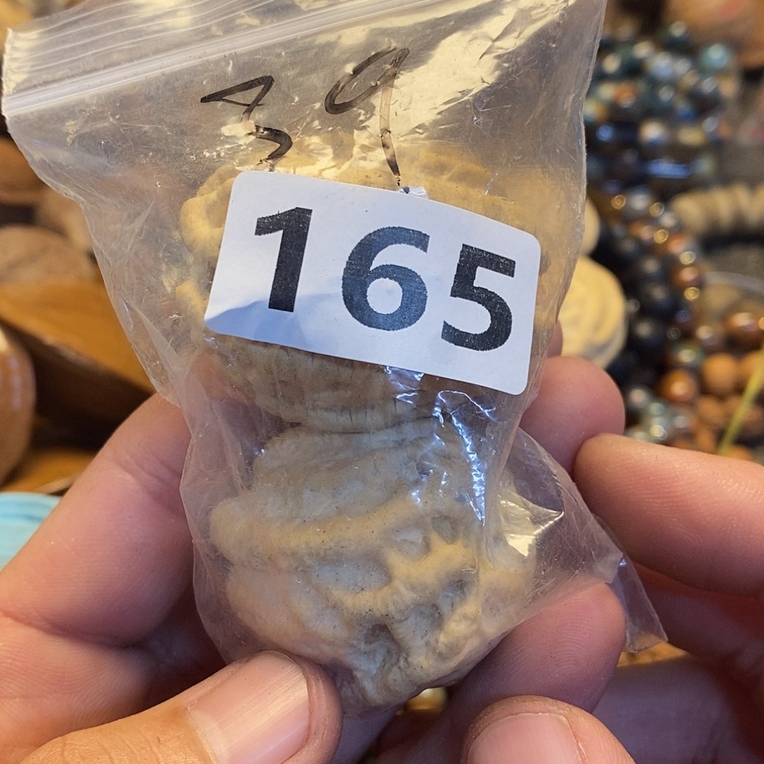 吊坠橄榄核清**饭