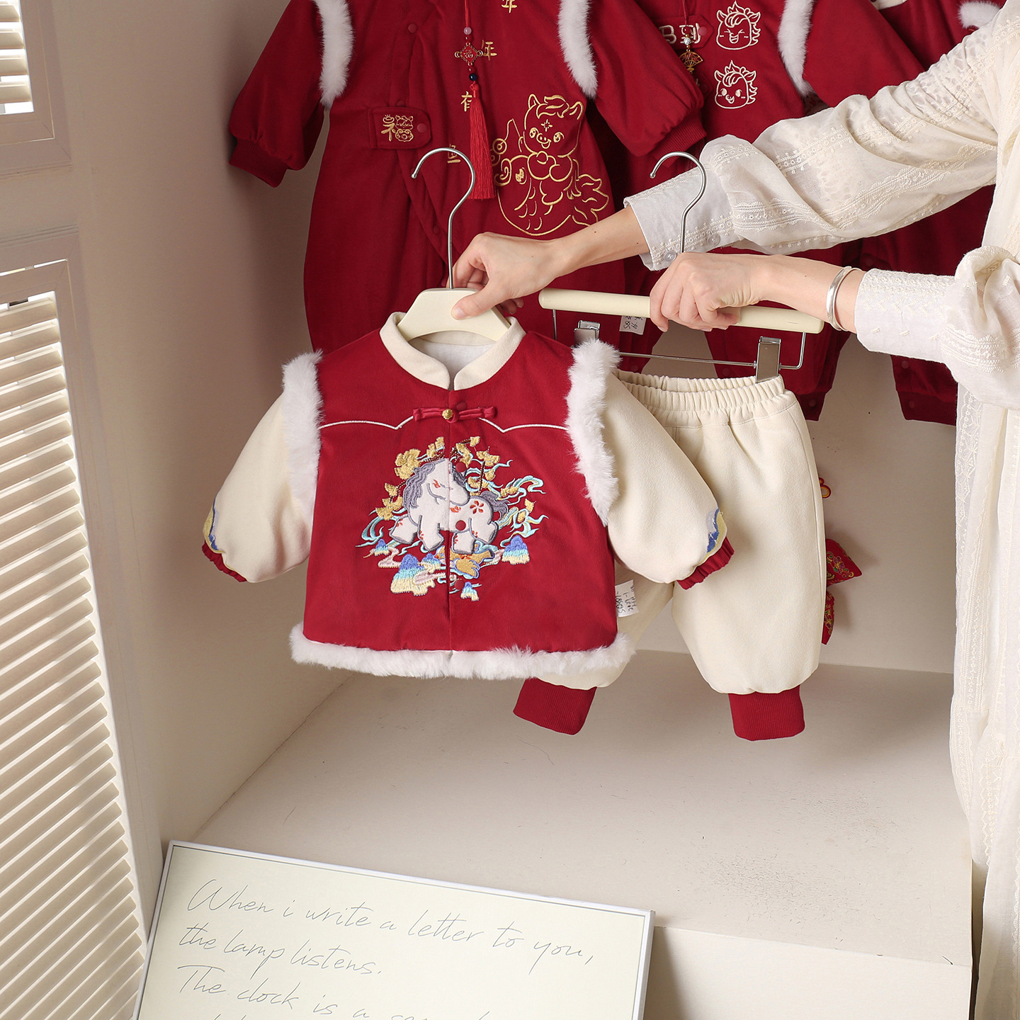 儿童拜年服唐装新年服套装宝宝周岁礼服夹棉加厚25575