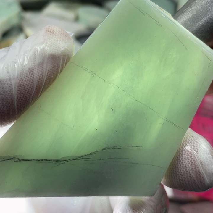 翡翠吊坠(不含链)未镶嵌天然翡翠边角料