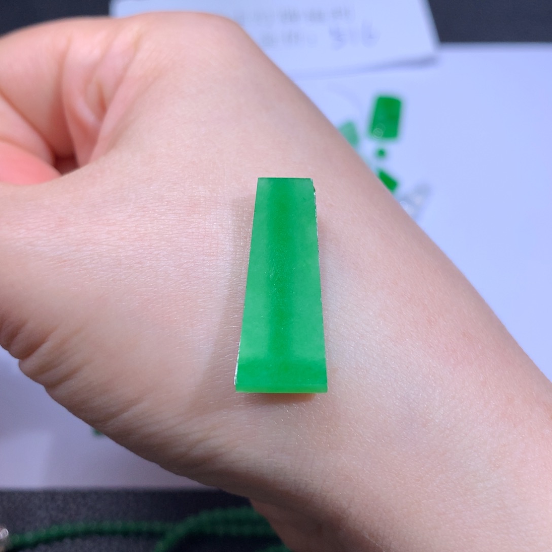 定制翡翠未镶嵌阿*