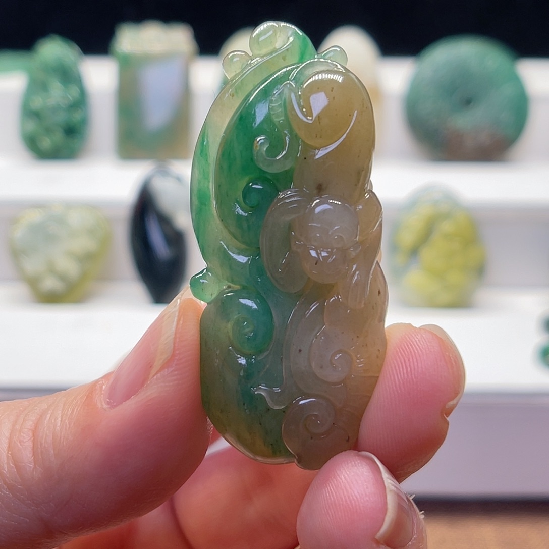 山***子独山玉未镶嵌颈饰