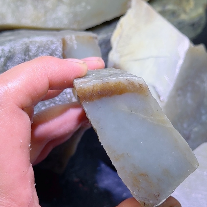 和田玉未镶嵌珠宝半成品