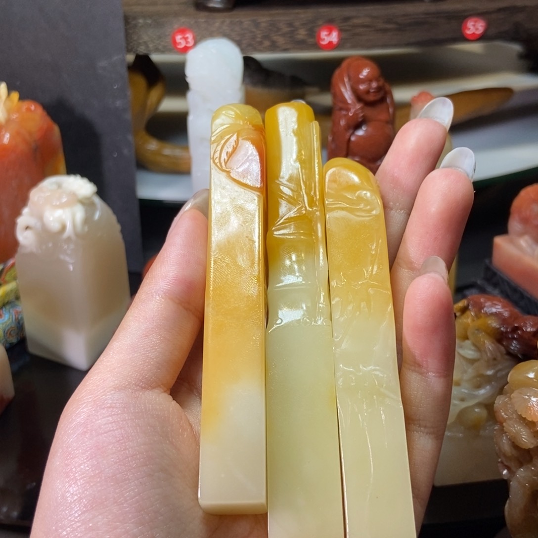 寿山石印石阿****?