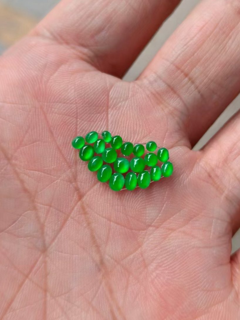 天然翡翠A货K金镶嵌定制