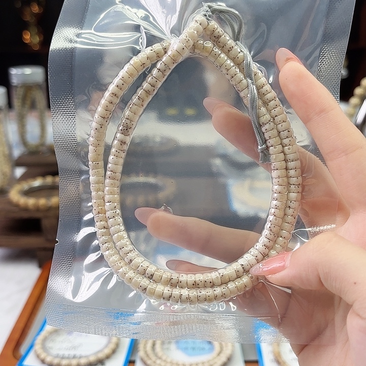 吊坠星月菩提Ll.6x3数星星药片