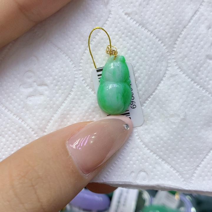 颈饰18K金镶嵌翡翠