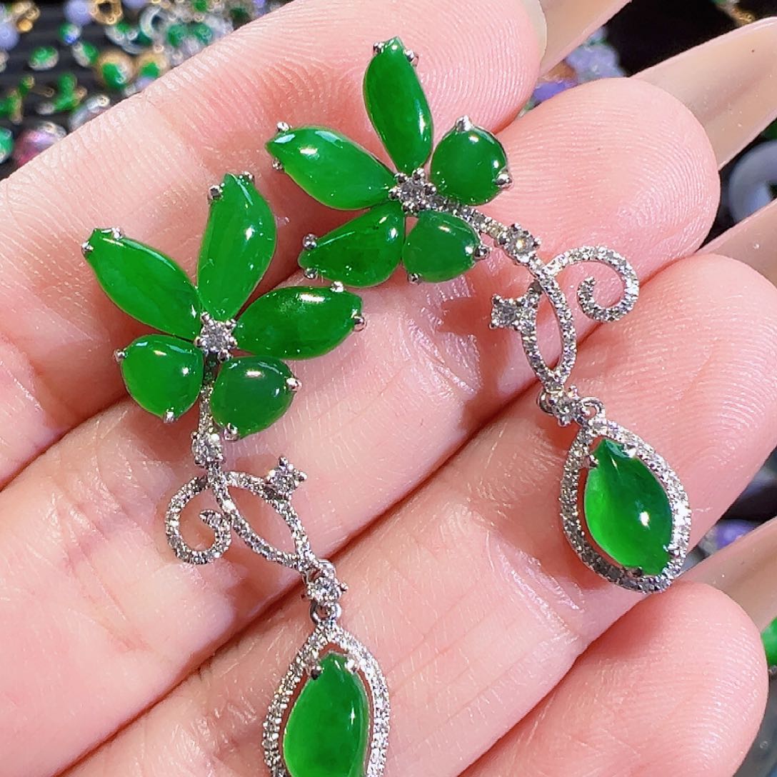 翡翠18K金镶嵌耳饰签收后24小时鉴赏期