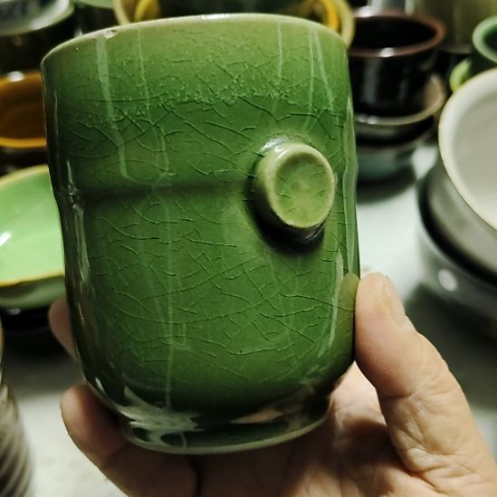 瓷片五厂，七厂，瓷器摆件，瓷片！都有微瑕疵。有点儿小磕。