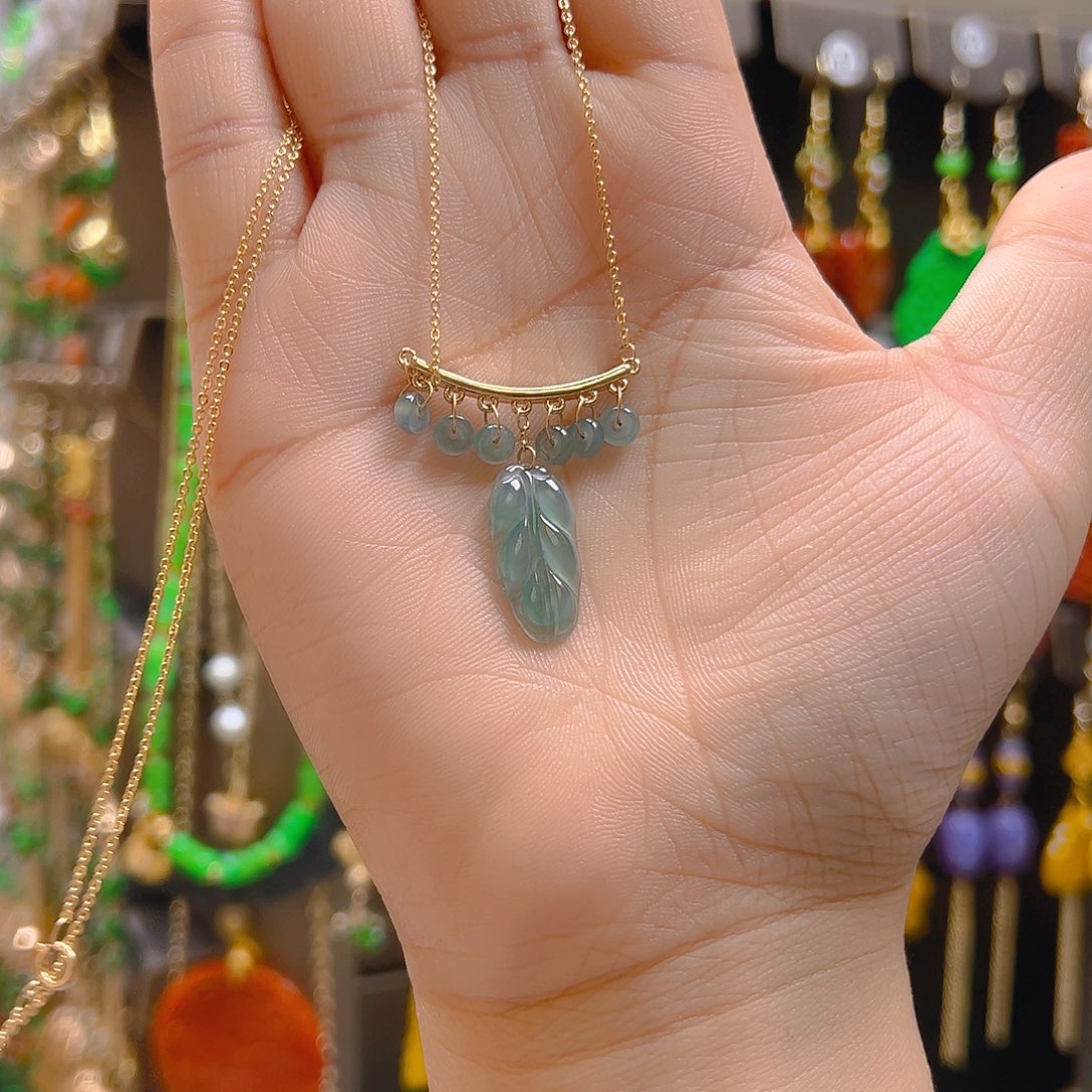 合金翡翠耳饰翡翠