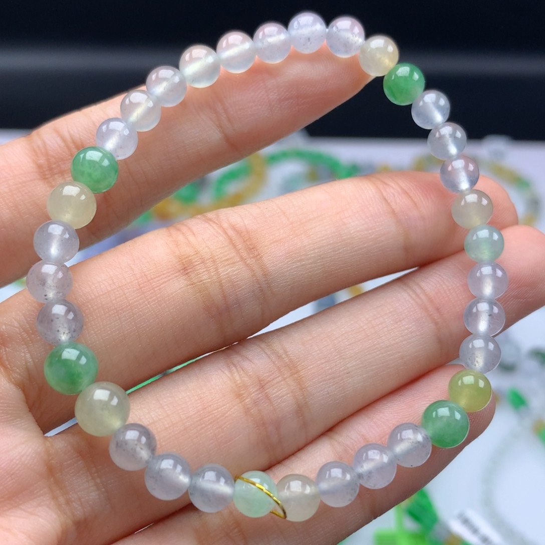 翡翠手链未镶嵌卡