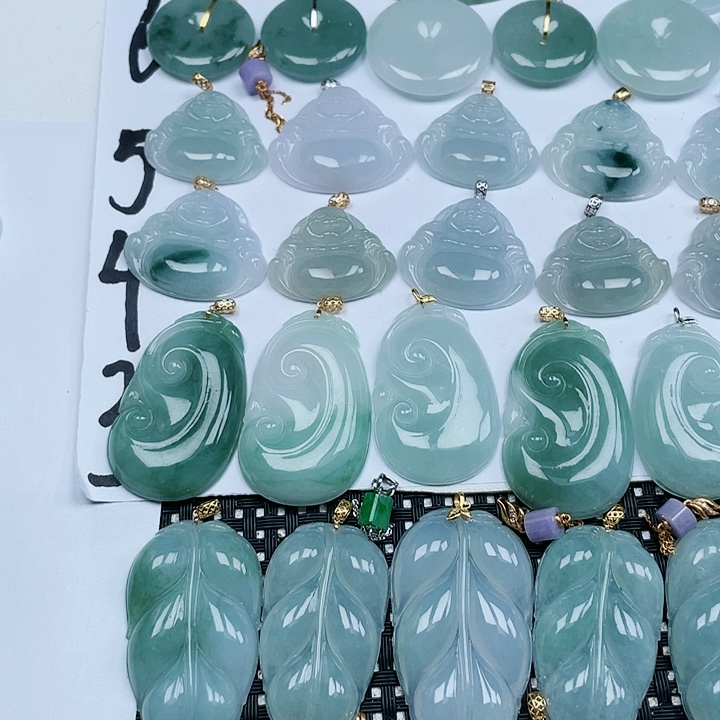 吊坠(不含链)未镶嵌翡翠天然翡翠吊坠
