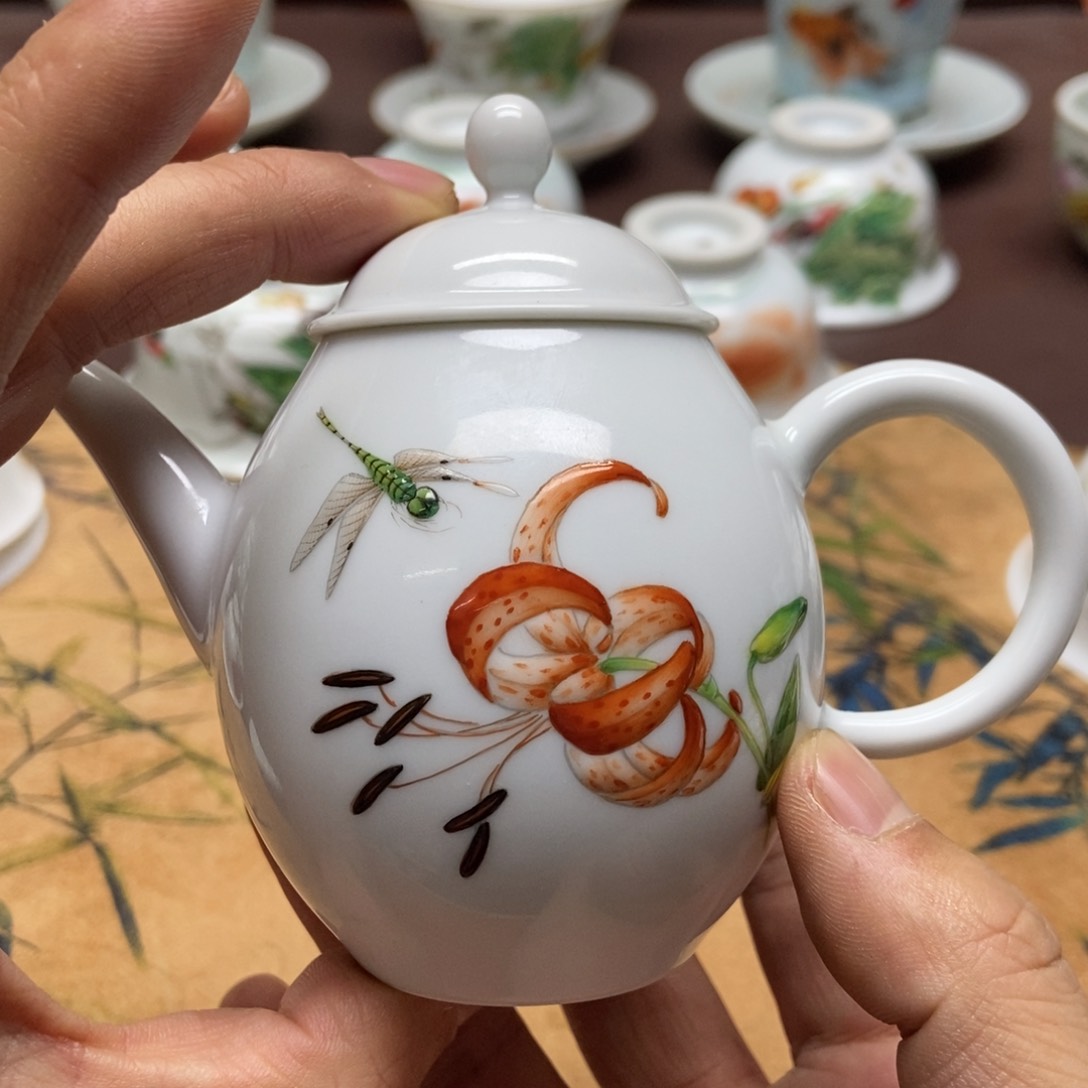 赵*手工珐琅彩壶壶壶