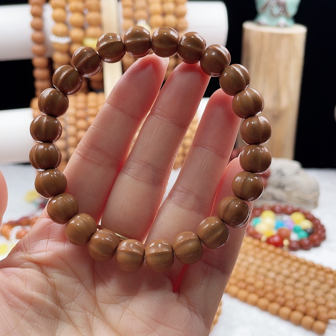 猴头核桃吊坠小鲨鱼