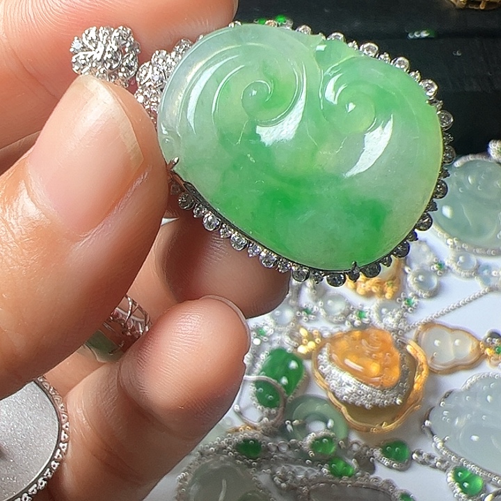 翡翠18K金镶嵌吊坠(不含链)