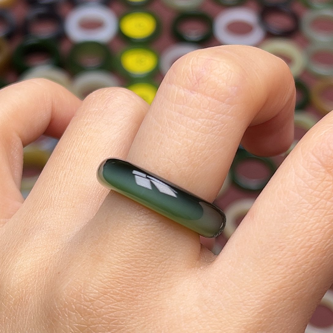 和田玉戒指未镶嵌16.7内径13圈一线天毕业黑猫