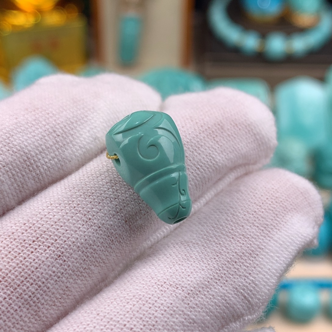 绿松石未镶嵌三通卡9.5
