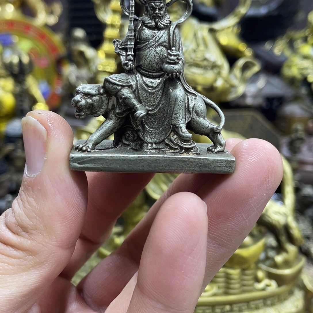 @***吖白铜材质精品摆件