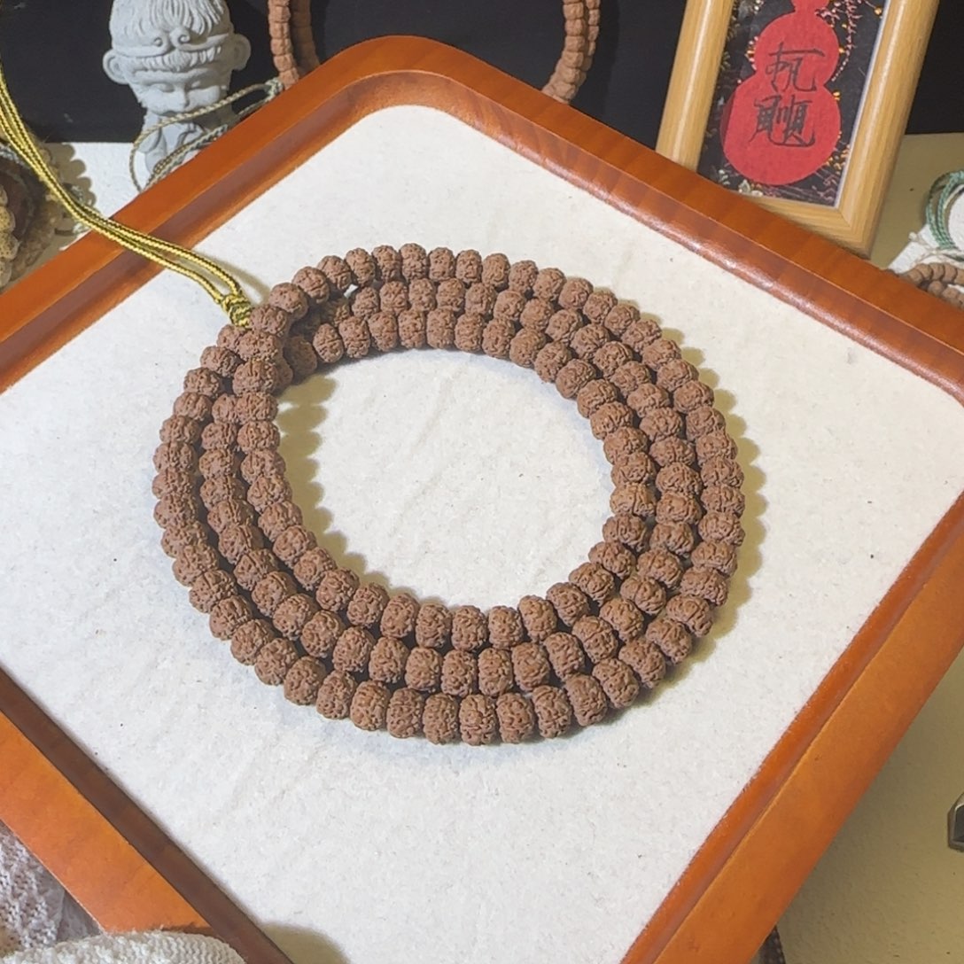 手串金刚菩提平细脖挂8.3
