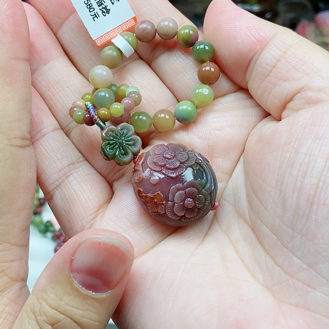 玛瑙/玉髓颈饰未镶嵌