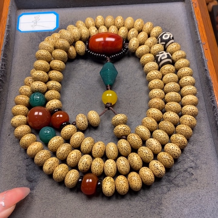 星月菩提吊坠菩提