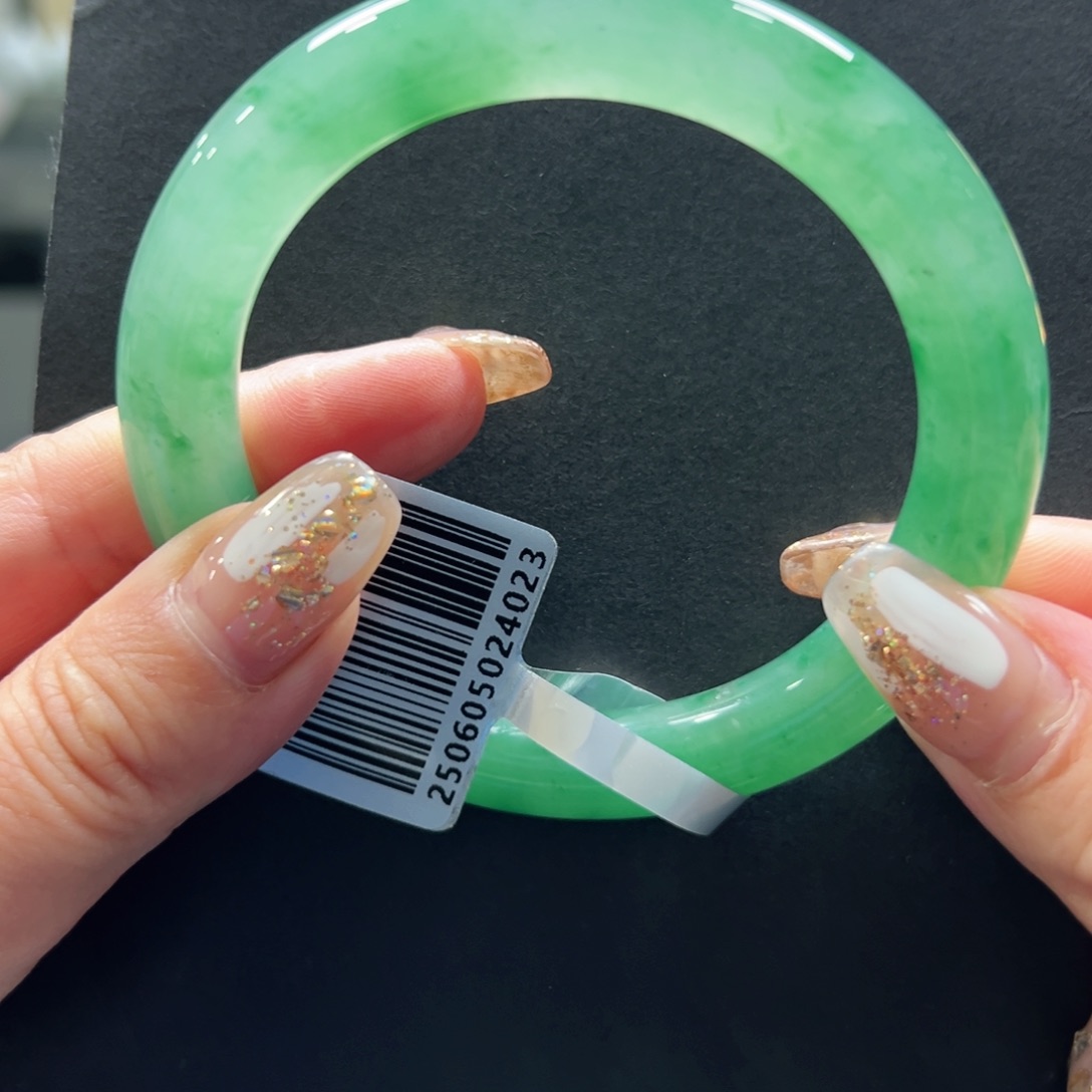 1***1石英质玉手镯未镶嵌