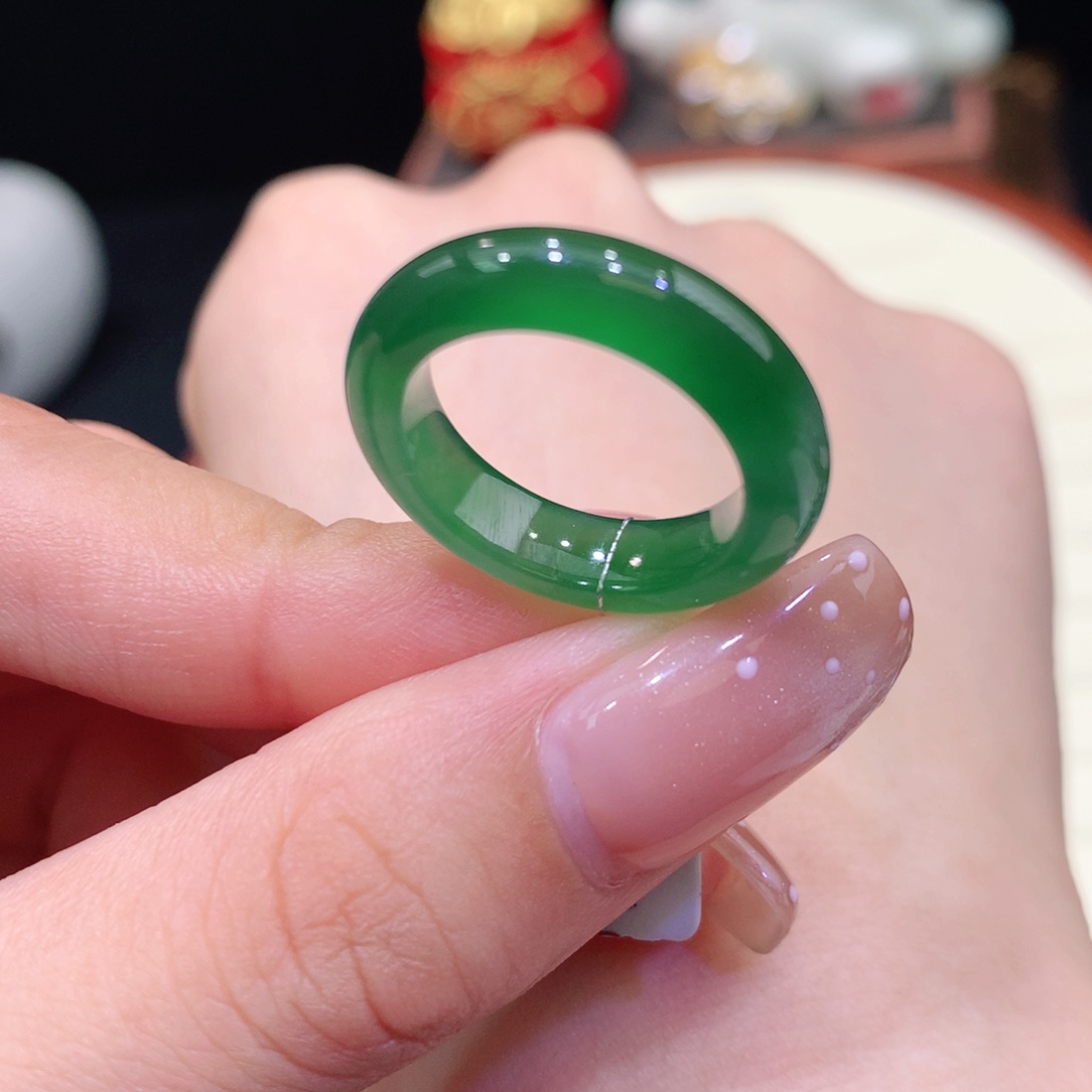 翡翠未镶嵌戒指翡翠