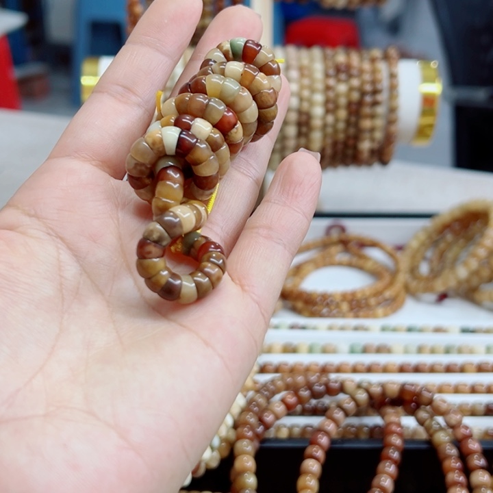 语***馨吊坠龙脊菩提卡7直切大c