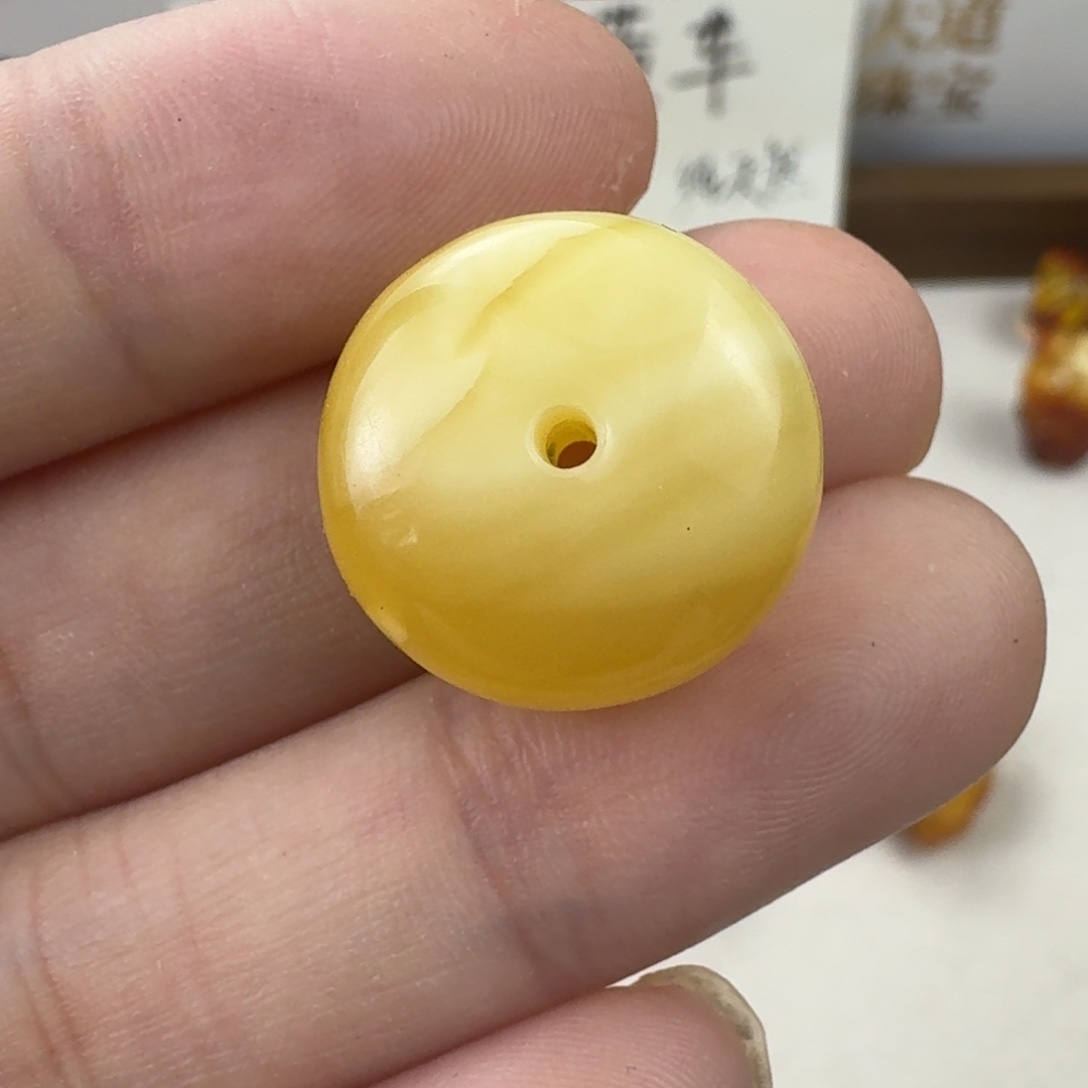 蜜蜡未镶嵌珠宝奇石全品 18×10.6mm
