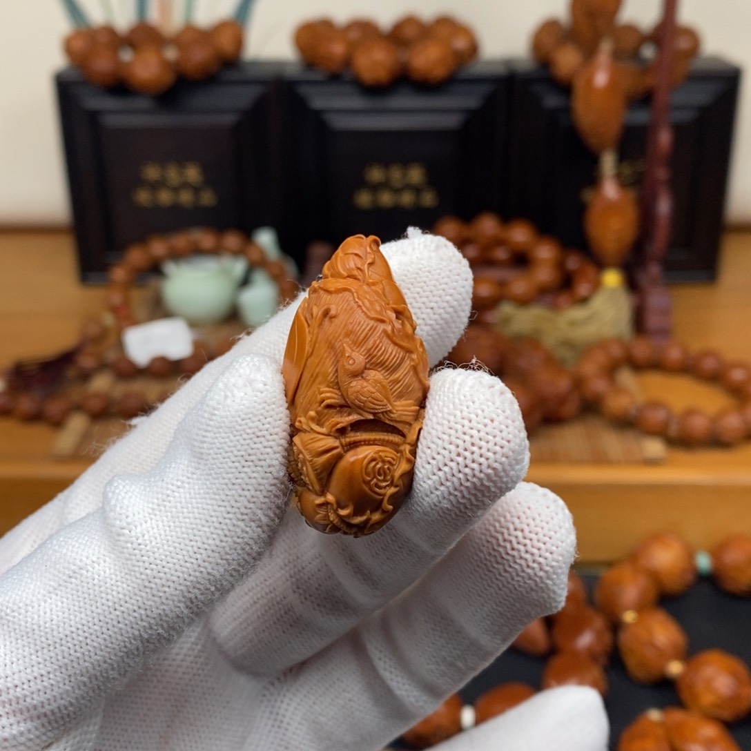 吊坠橄榄核许忠英老师喜鹊登莲