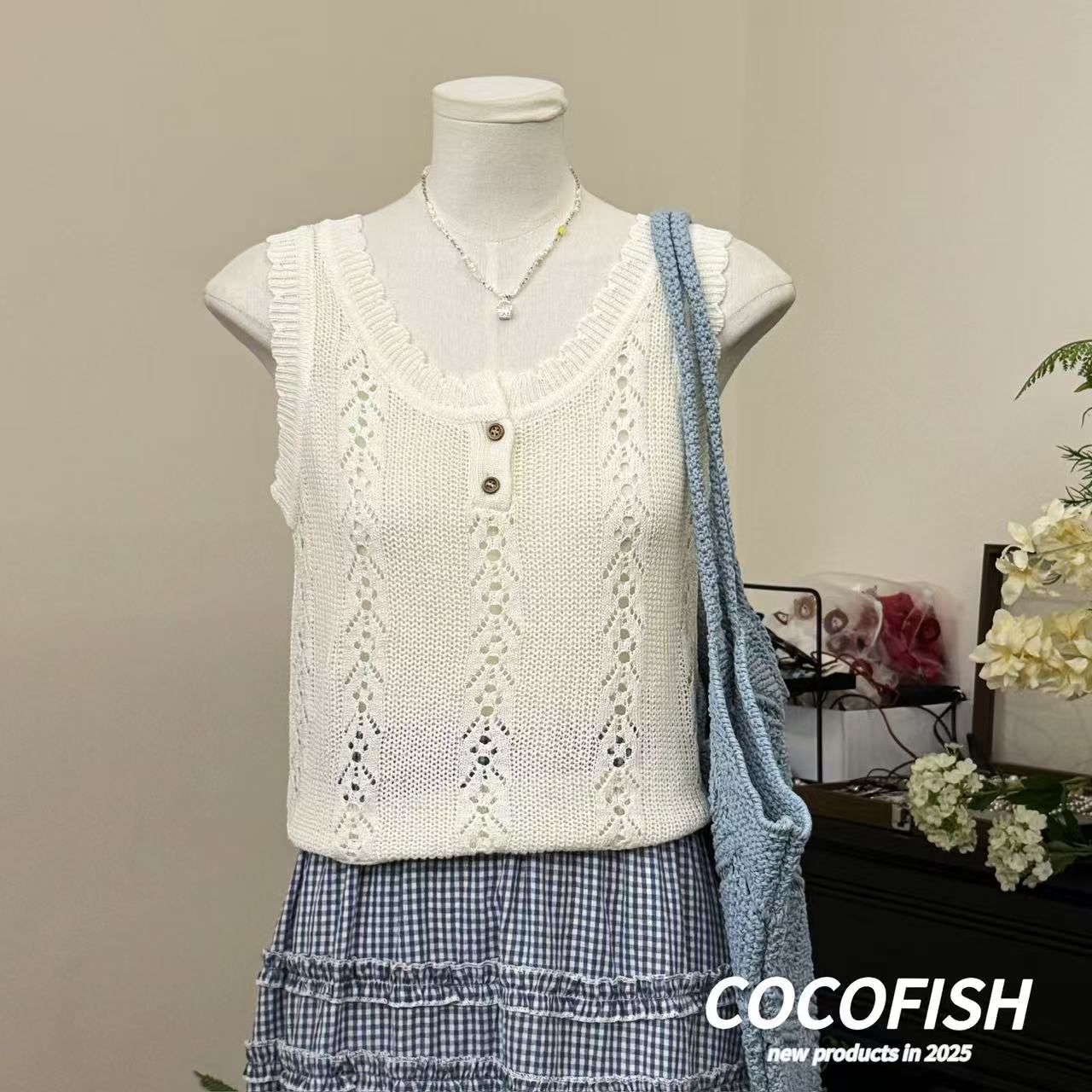 镂空花边甜美圆领无袖背心#D288