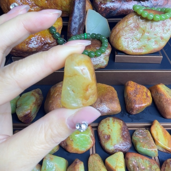 和田玉未镶嵌手链