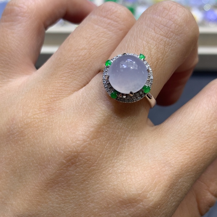 翡翠颈饰18K金镶嵌翡翠