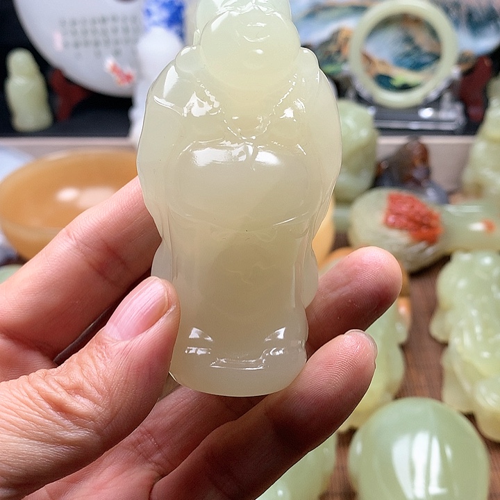 石英质玉颈饰未镶嵌T****n