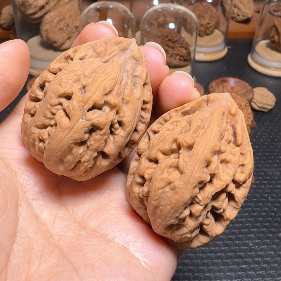 文玩核桃把件粗筋手雷