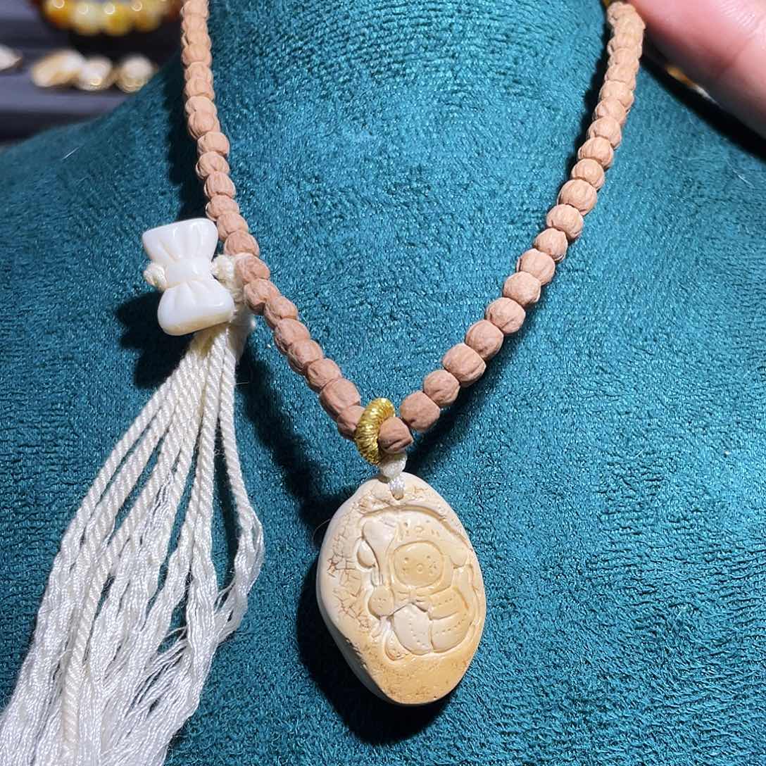 蜜蜡裸石未镶嵌福利