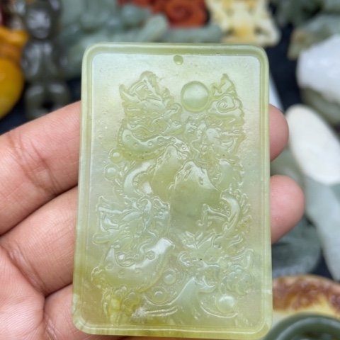 岫岩老玉（透闪石质玉）颈饰未镶嵌87